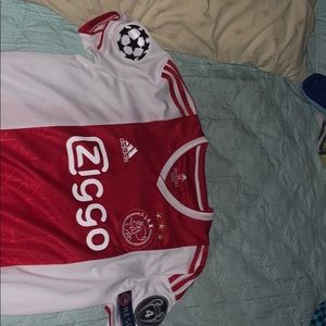 AJAX 2018 home jersey ( no name ) Size medium
